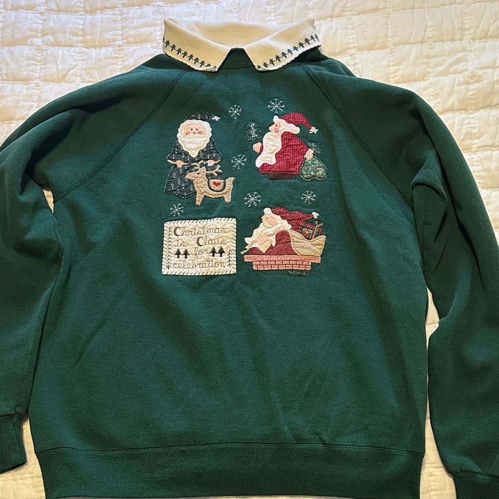 Green Christmas Santa Appliqué Sweater with Contrast Collar